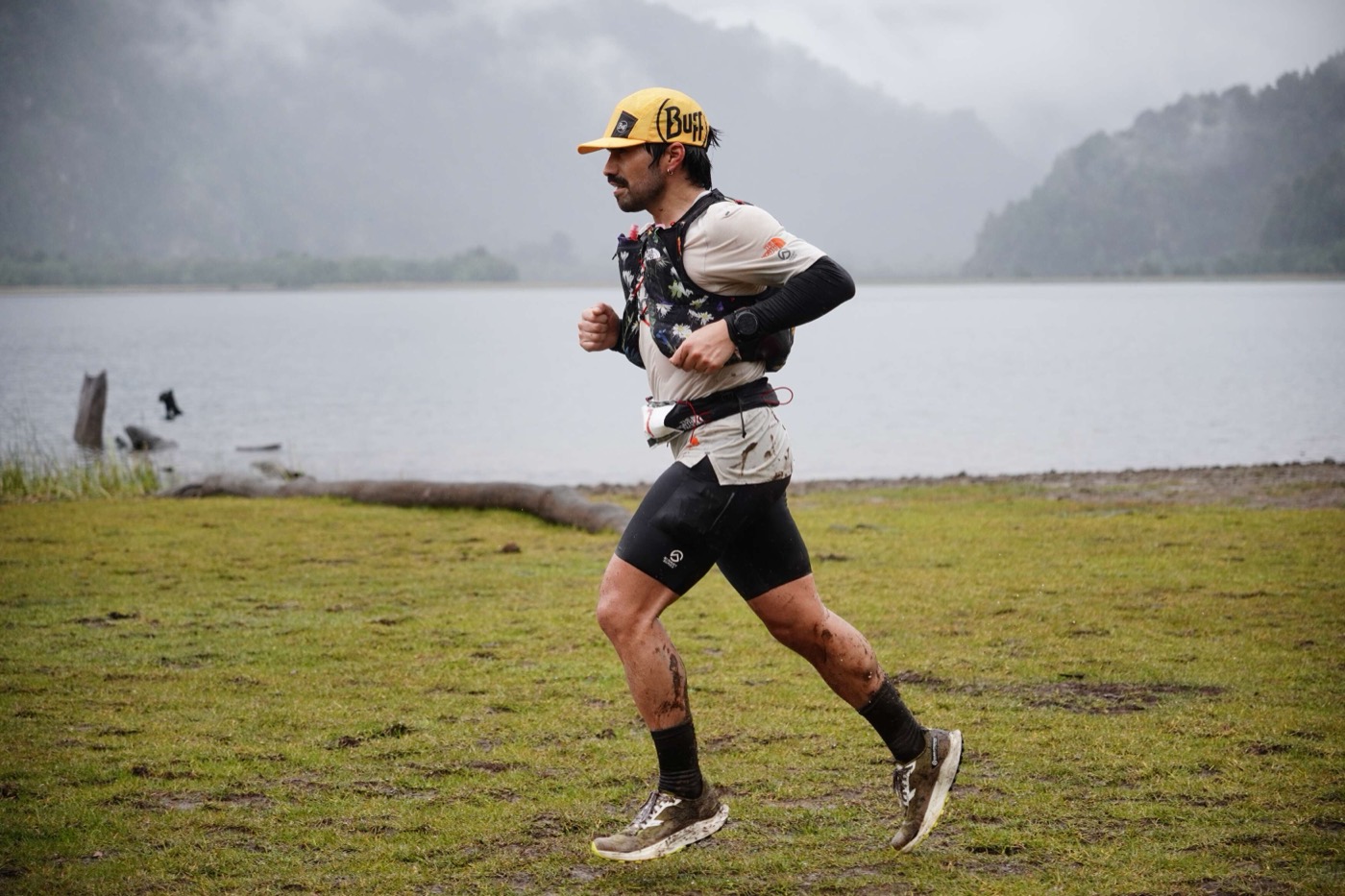 Emmanuel Salinas trail running